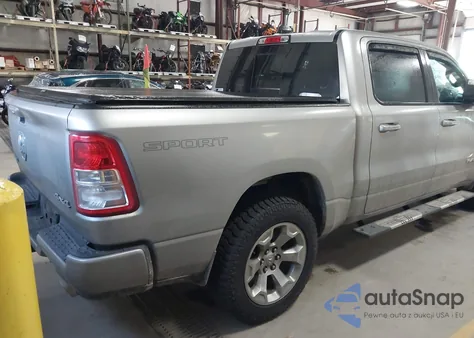 2021 Ram 1500 Big Horn 4X4 5'7 Box из США, поврежденный, VIN 1C6SRFFT7MN826606